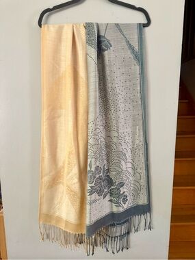 100% Pashmina Reversible Floral Shawl Scarf - Cream & Blue